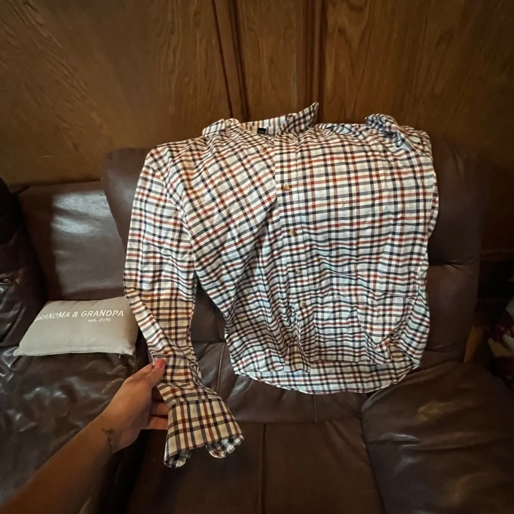 Men’s button down - Picture 3 of 3